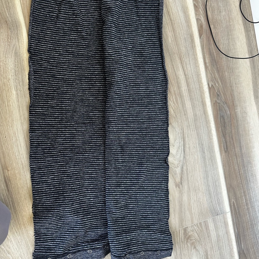 Lululemon Athletica Black and Gray Striped Scarf